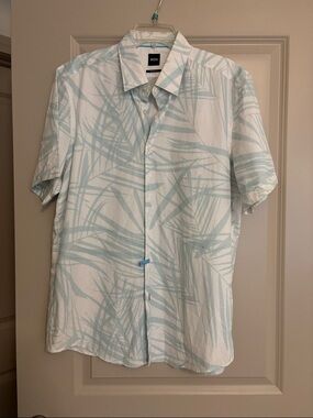 Men’s Hugo Boss Hawaiian Print Celadon Green colored shirt in size XL